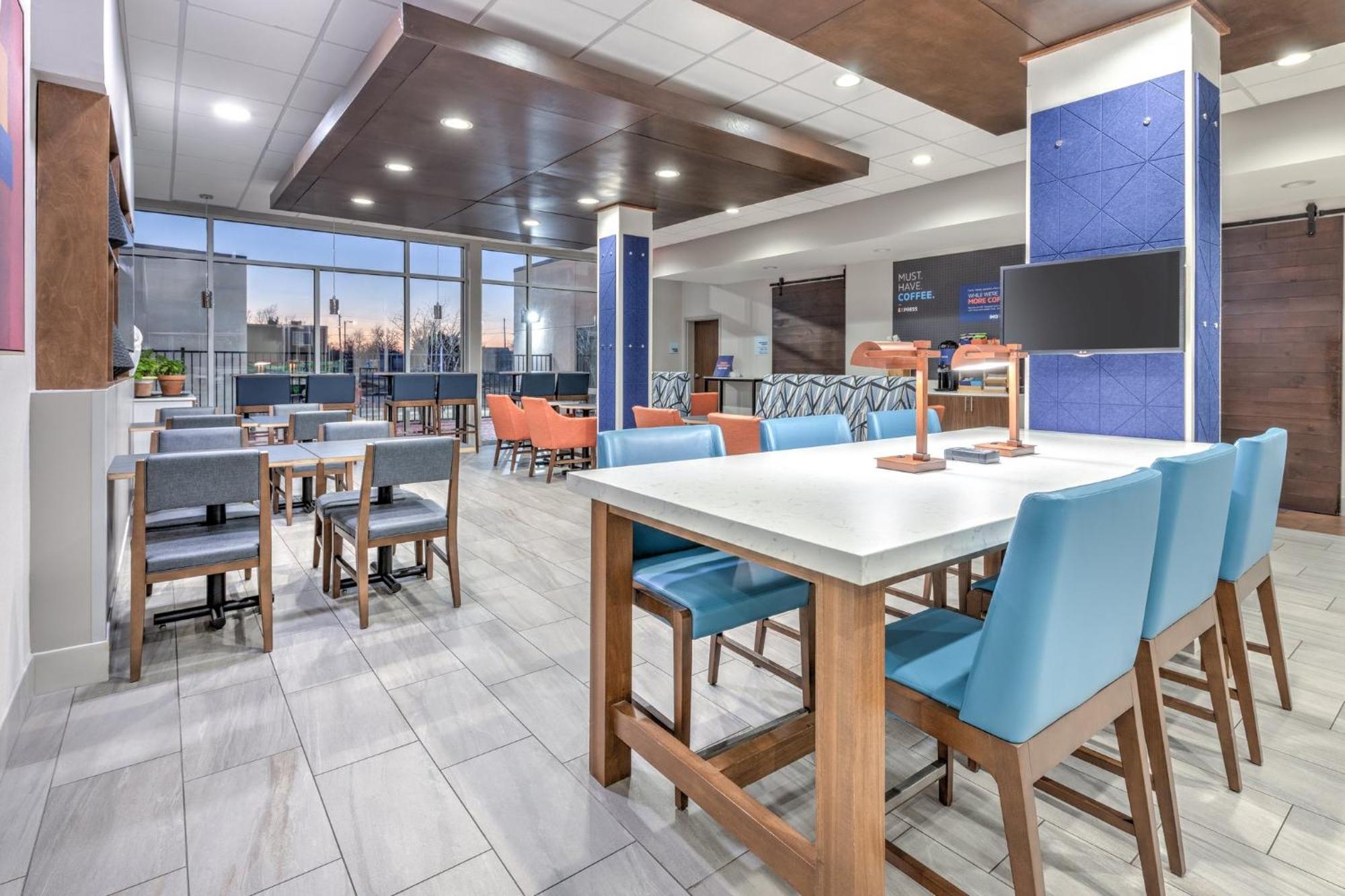 Holiday Inn Express & Suites Moore By Ihg Екстер'єр фото