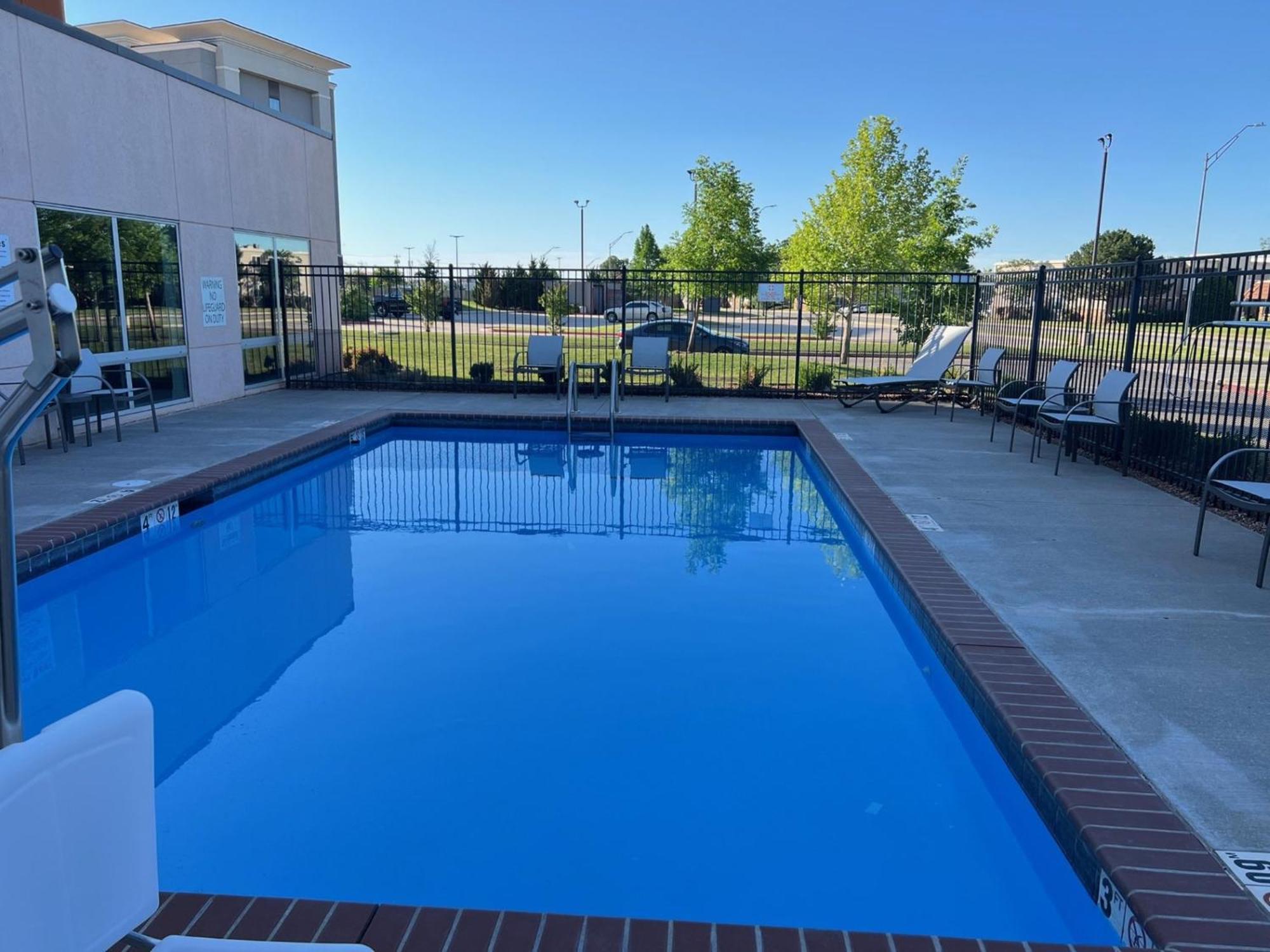 Holiday Inn Express & Suites Moore By Ihg Екстер'єр фото